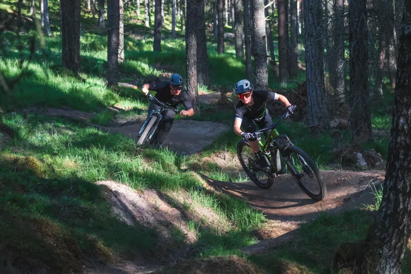 Merida One-Sixty 6000 Full Suspension Mountain Bike - Black-3