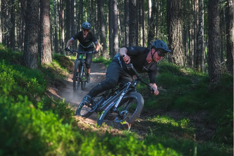 Merida One-Sixty 6000 Full Suspension Mountain Bike - Black-2