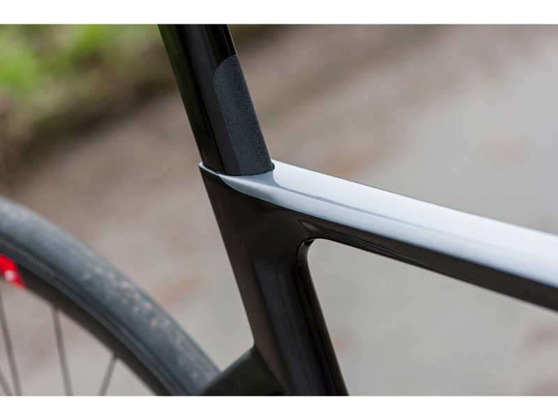 Orro Venturi EVO 105 2023 Carbon Aero Road Bike - Black/Silver-4