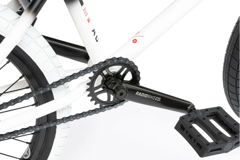 Radio Valac 2022 Bmx Bike - Black/White Fade-9