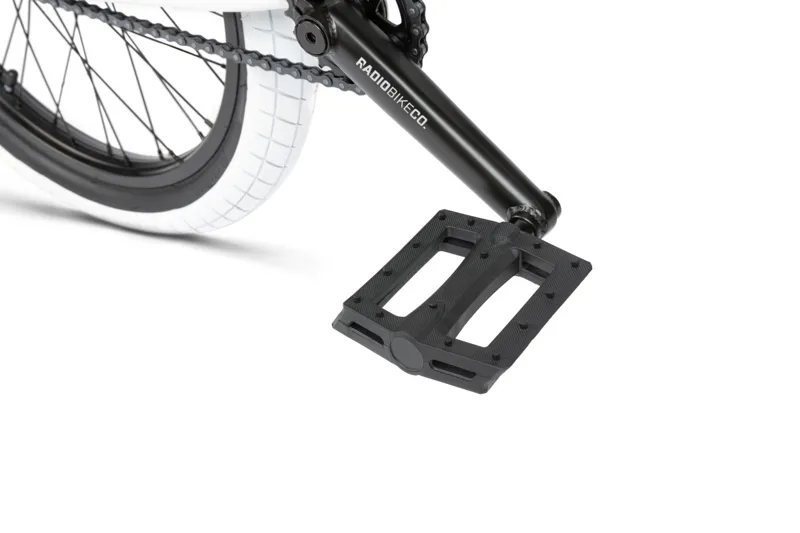 Radio Valac 2022 Bmx Bike - Black/White Fade-11