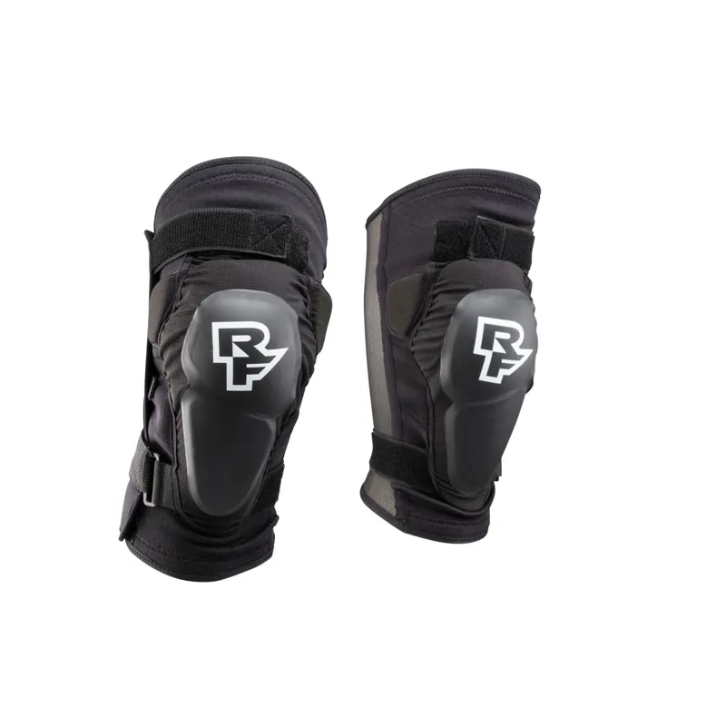 Race Face Roam Knee Guards - Stealth 