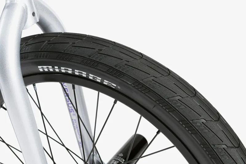 Wethepeople Versus 2021 Freestyle BMX - Hologram Silver - 20.65 TT-10