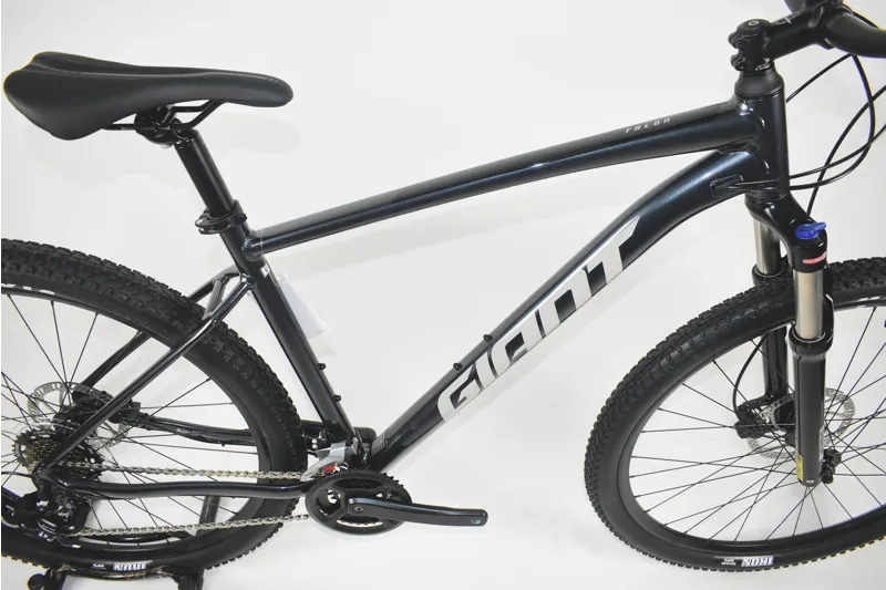 Nearly New Giant Talon 29 3 Mountain Bike Black Large-6