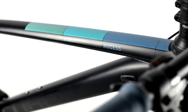 Ex Demo 2022 Cube Access 29er Women's Hardtail Mountain Bike Medium Black/Blue-12