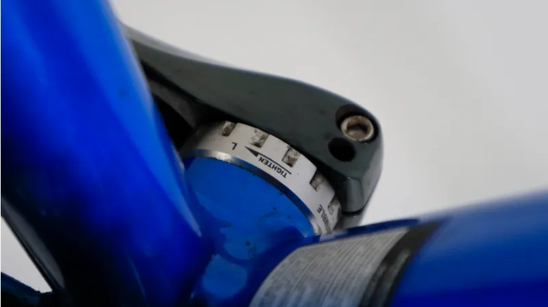 Ex Demo 2020 Giant Contend AR 2 Mens Road Bike - Blue - Medium-5