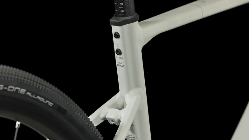 Cube Nuroad WS Women's 2024 Gravel Road Bike - Lightgrey/Rose-3