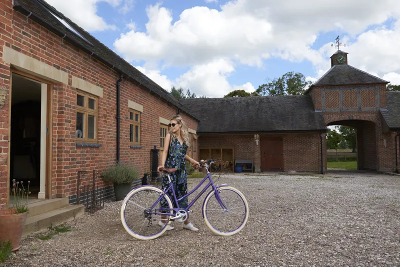 Raleigh Caprice Womens 2019 Hybrid Bike - Purple-11