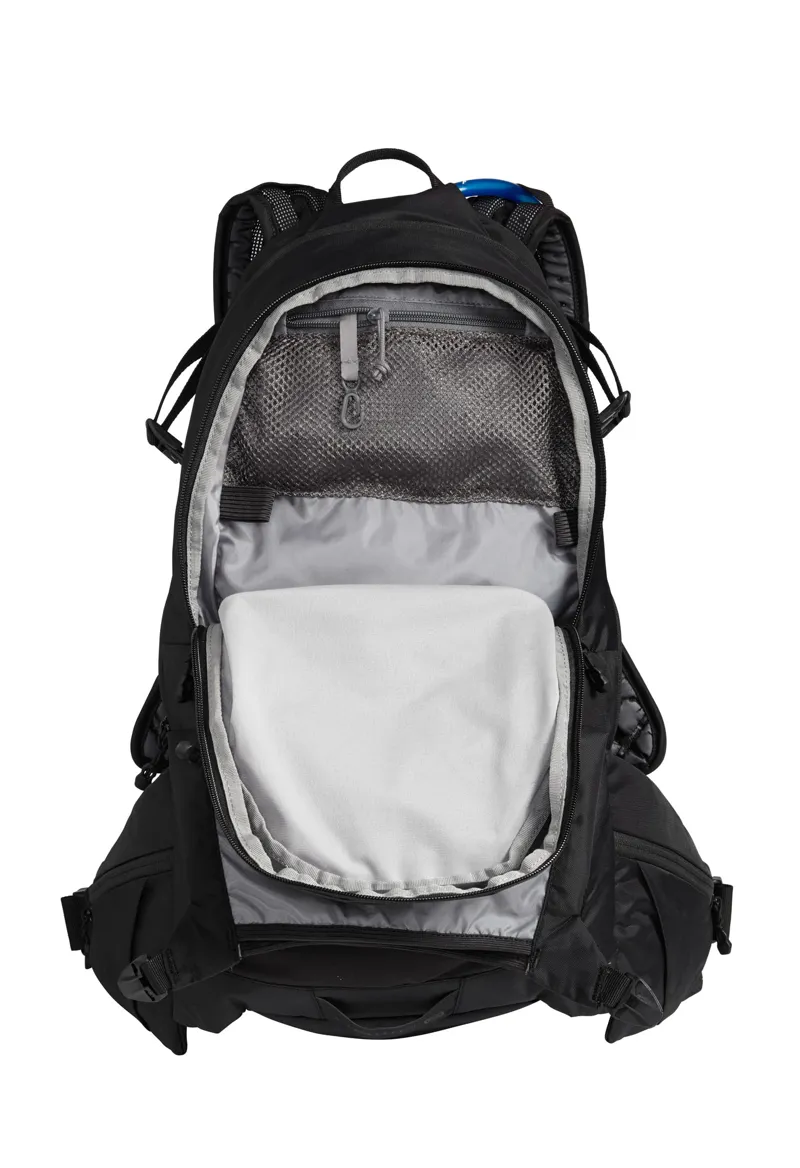 Camelbak Hawg LR 20 Low Rider Hydration Pack - Black - 17+3L-6