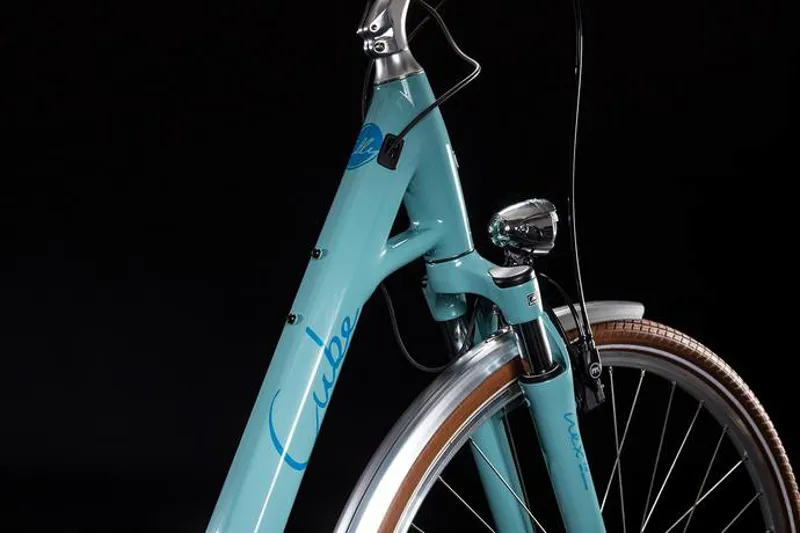 elly cruise hybrid