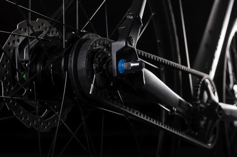 cube hyde hybrid bike