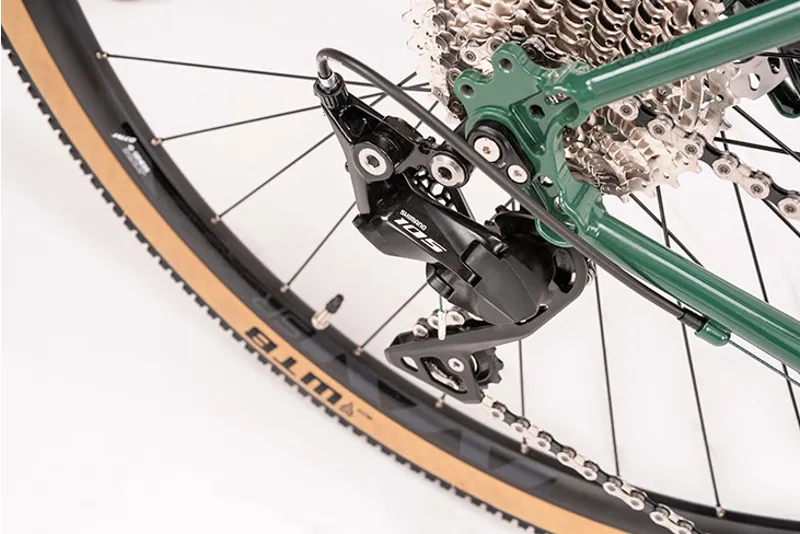 genesis croix de fer 30 2020