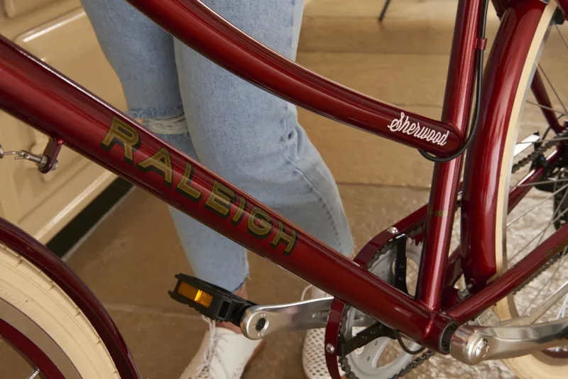 Raleigh Sherwood Womens 2019 Hybrid Bike - Cherry-7