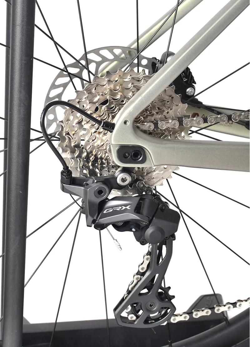 Nearly New Giant Revolt Advanced 2 2024 Carbon Gravel Road Bike - Medium/Large - Golden Haze-2