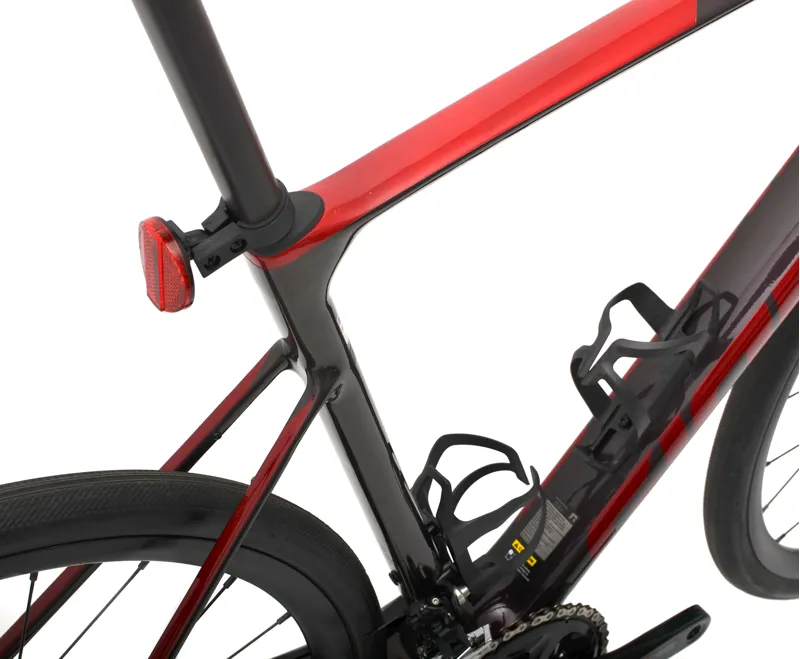 Nearly New Giant Defy Advanced 2 2024 Carbon Endurance Road Bike -  Medium/Large - Tiger Red-5