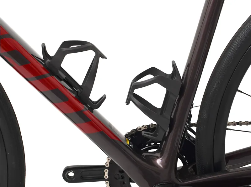 Nearly New Giant Defy Advanced 2 2024 Carbon Endurance Road Bike -  Medium/Large - Tiger Red-9