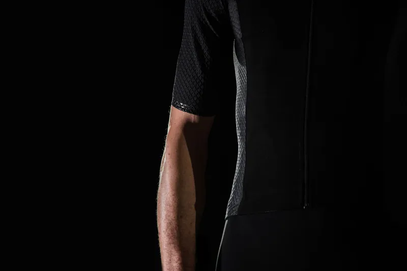 Endura D2Z Road Suit - Black-2