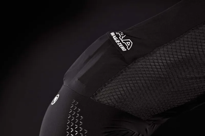 Endura D2Z Road Suit - Black-5