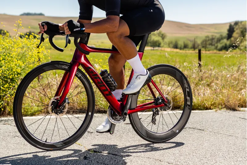 Giant Propel Advanced Pro 0 Disc 2020 Road Bike - Gloss Metallic Red-10