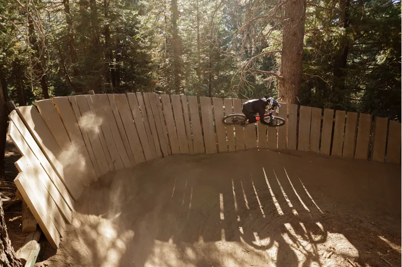 Giant Reign 29 SX 2020 Full Suspension Mountain Bike - Red-7