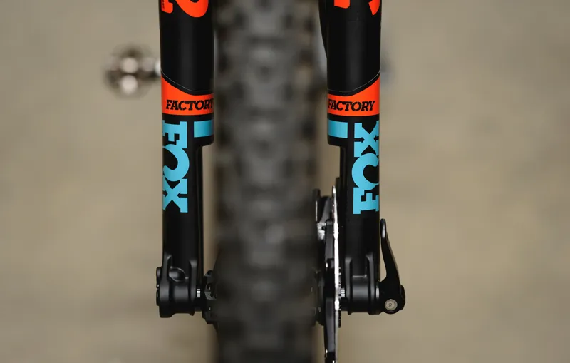 Genesis Mantle 30 29er 2018 Hardtail Mountain Bike - Oooooh Blue-8