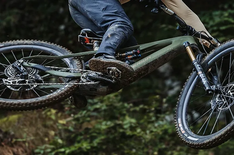 clipless mtb pedals on an eMTB detail