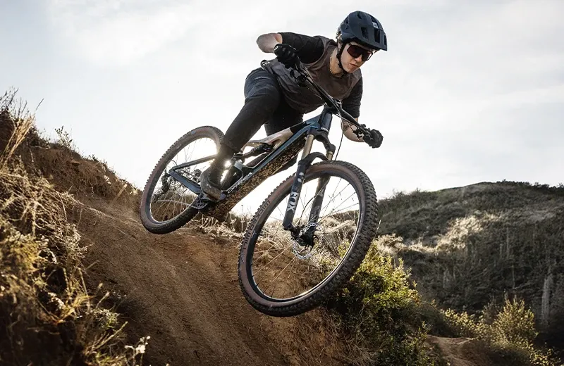 Orbea Rise descending with stable handling and balanced geometry