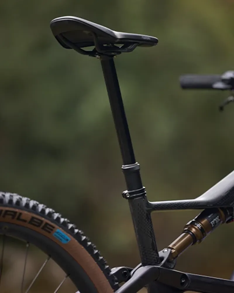 Orbea Rise SL fream detail showing dropper post compatibility