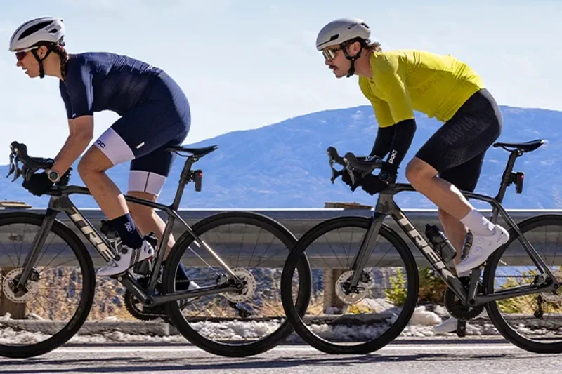 Power meter pedals on a road bike