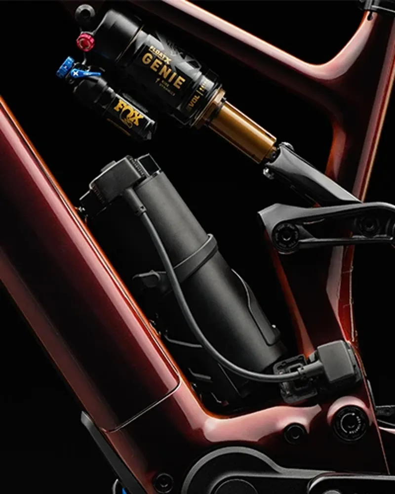 Turbo Levo 280Wh range extender in bottle cage