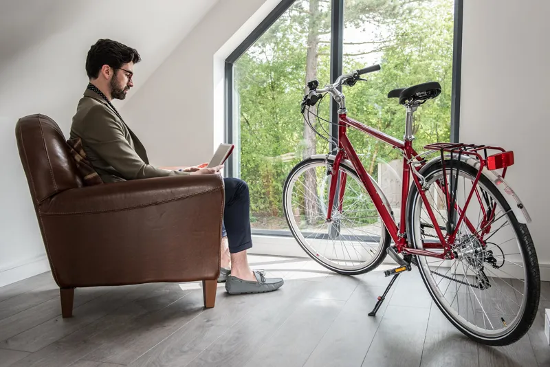 Raleigh Pioneer 2 2019 Hybrid Bike - Red-9