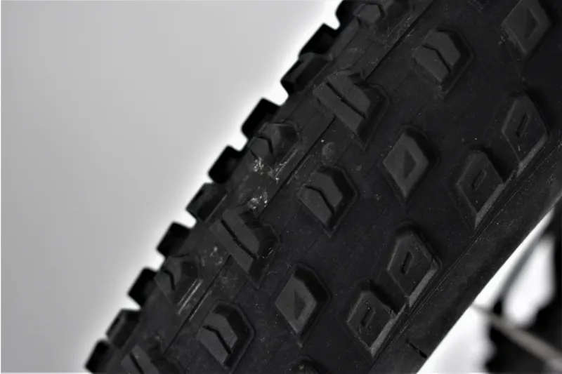 Ex-Roadshow 2019 Specialized Pitch Sport Mens Mountain Bike - Medium-2