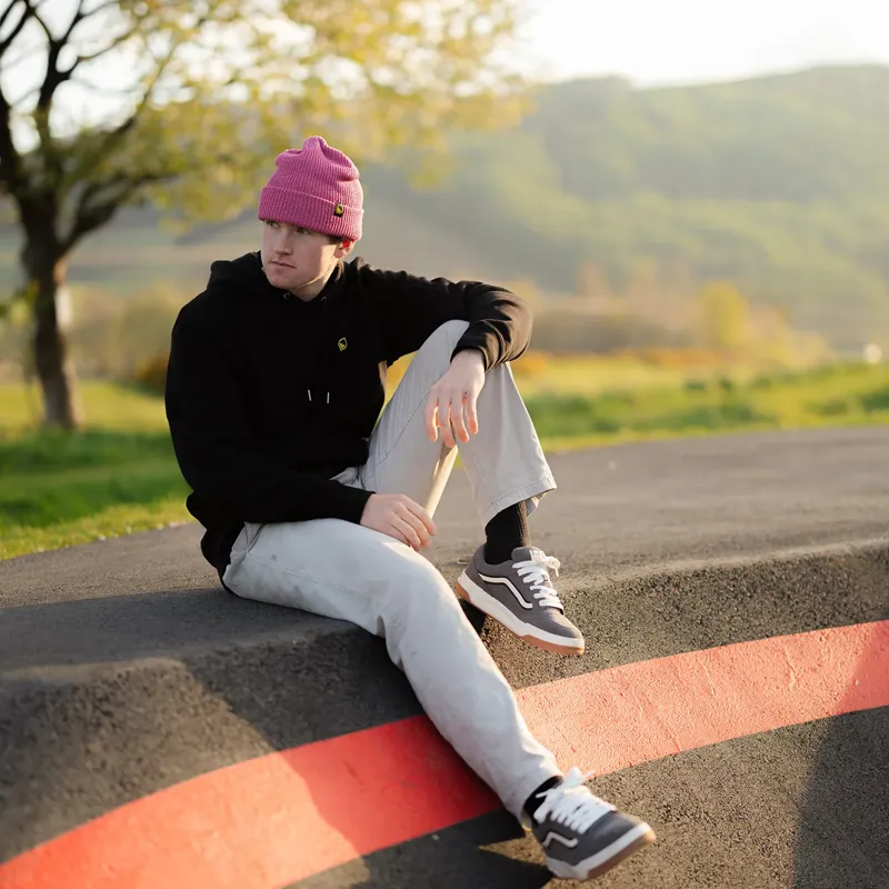 Burgtec Smuggler's Beanie Hat - Fuchsia Speckle-5