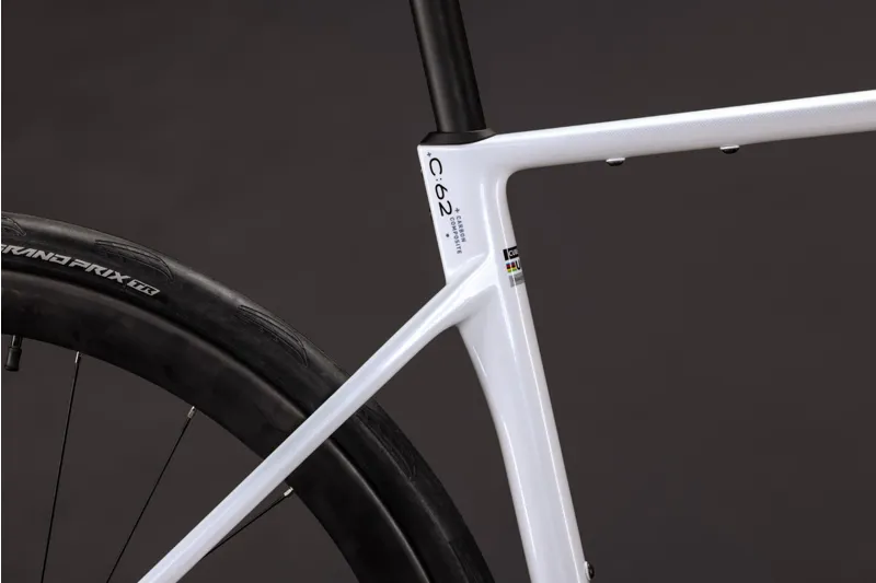 Cube Attain C 62 SLX 2027 Carbon Endurance Road Bike - Metallic White-5