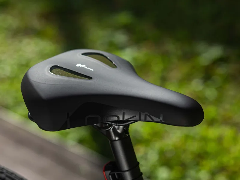 Momentum Selle Royal Lookin 3D Relaxed Unisex Saddle - Black-2