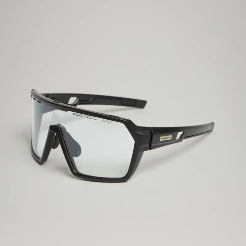 Endura SingleTrack Photochromic Cycling Sunglasses - Matt Black
