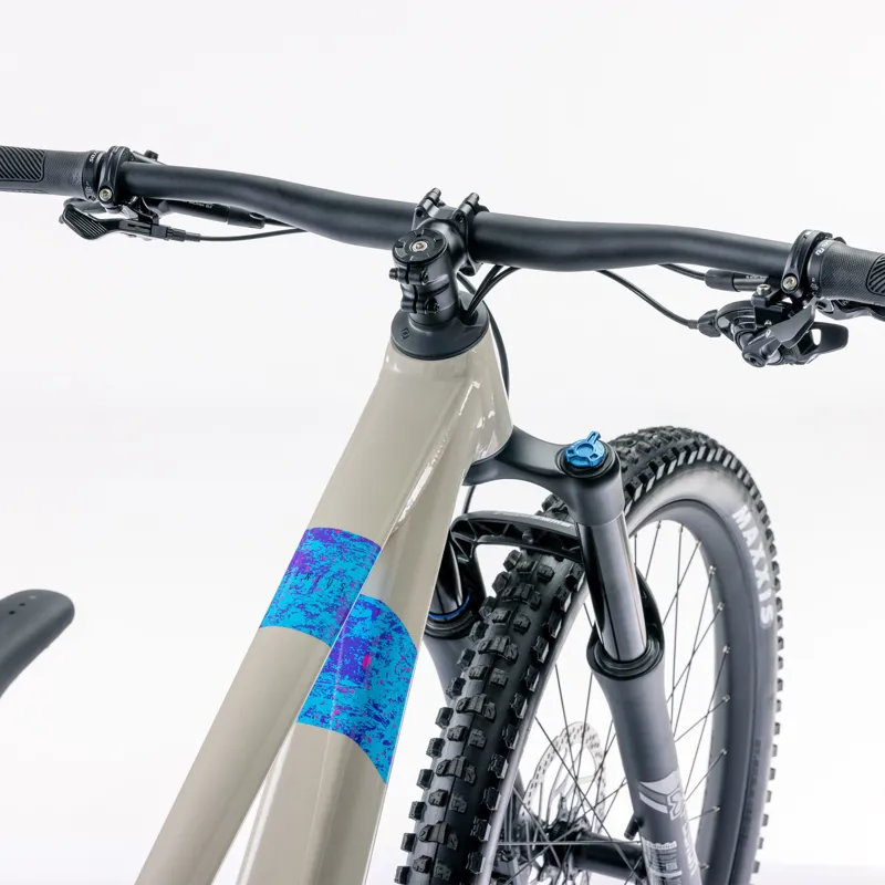 Scott Genius 700 27.5 inch 2025 Junior Full Suspension MTB - Sand Beige-2