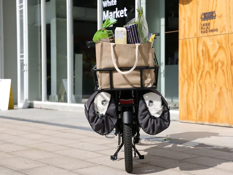 Momentum Pakyak E+ Rear Basket - Black-3