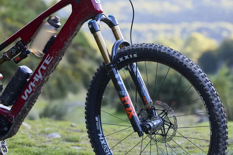 Whyte ELyte Evo Stag Works 2025 Electric Mountain Bike - Ruby Red/Black-11