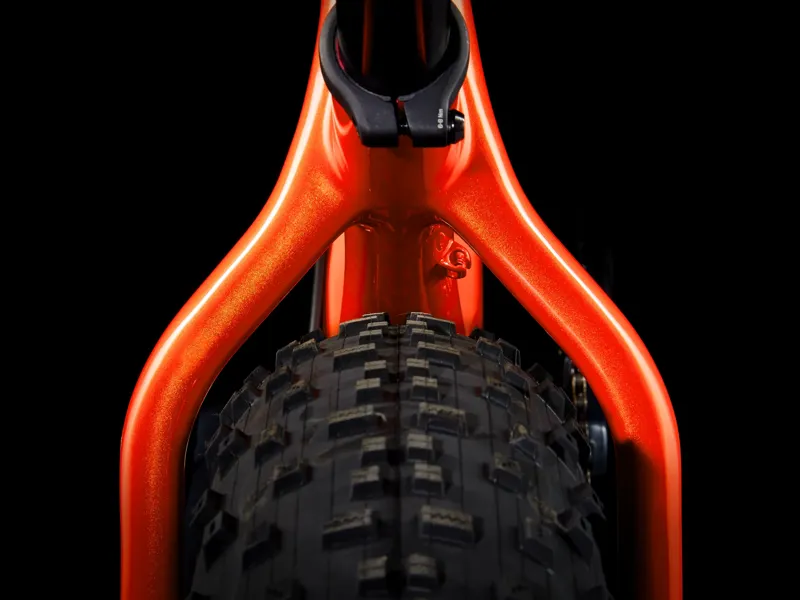 Trek Farley 9.6 27.5 2024 Carbon Fat Bike - Lava-10