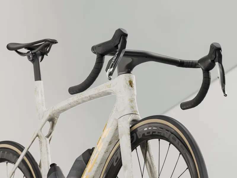 Trek Madone SLR 9 AXS Gen 8 2026 Carbon Aero Road Bike - Era White-4