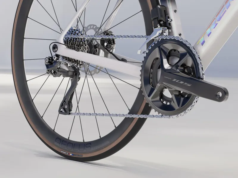 Trek Madone SL 6 Gen 8 2025 Carbon Aero Road Bike - White Prismatic-5