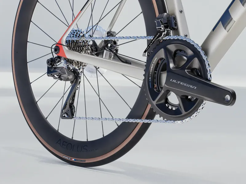 Trek Madone SL 7 Gen 8 2025 Carbon Aero Road Bike - Lunar Silver-5