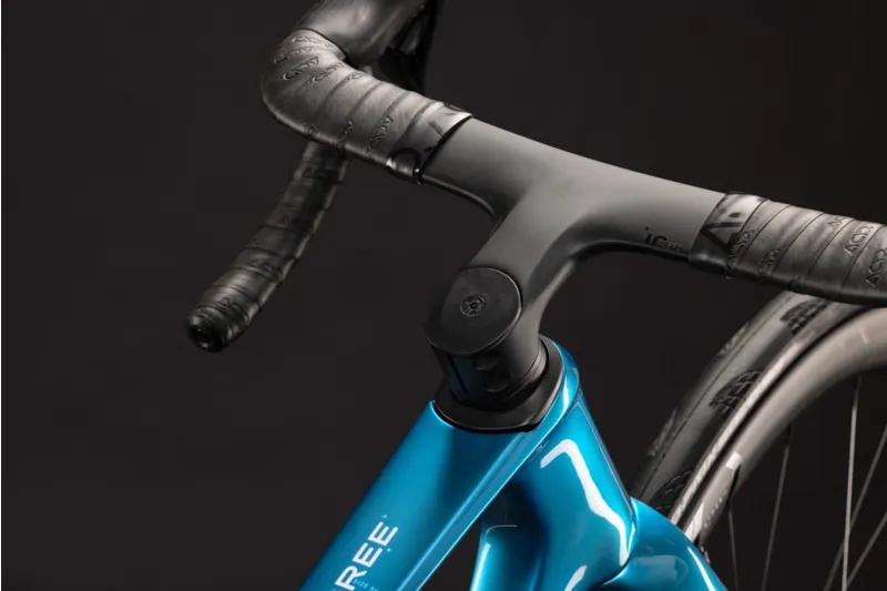 Cube Agree C:62 Race 2027 Carbon Road Bike - Chromeblue/Liquidblue-1