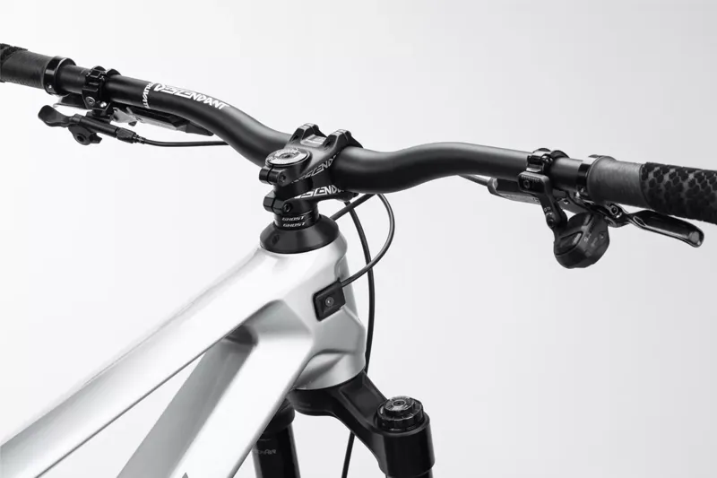 Ghost Poacha Full Party 2026 Carbon Full Suspension MTB - Grey Silver-4