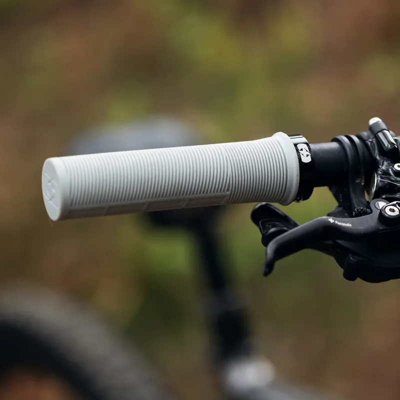 Oxford Driver Lock-On MTB Grips - Grey-4