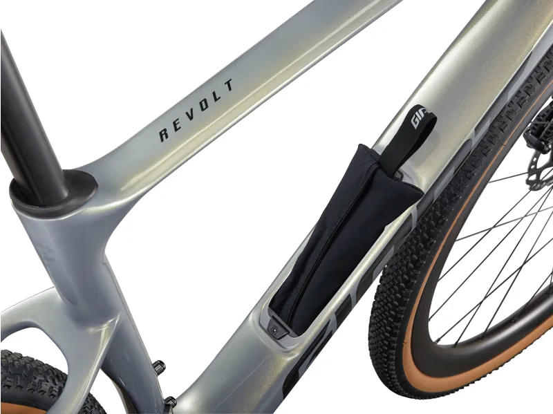 Giant Revolt Advanced 0 2025 Gravel Road Bike - Aurora Noise-3