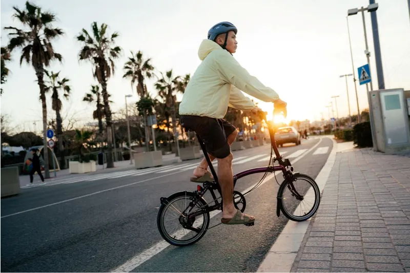 Brompton C Line 12 Speed Mid Bar 2026 Folding Bike - Amethyst Lacquer-5