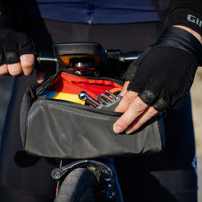 Blackburn Grid Handlebar Bag - 1.2 Litre - Black-5