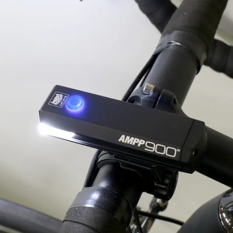 CatEye AMPP 900/VIZ 300 USB Light Set - Black-4